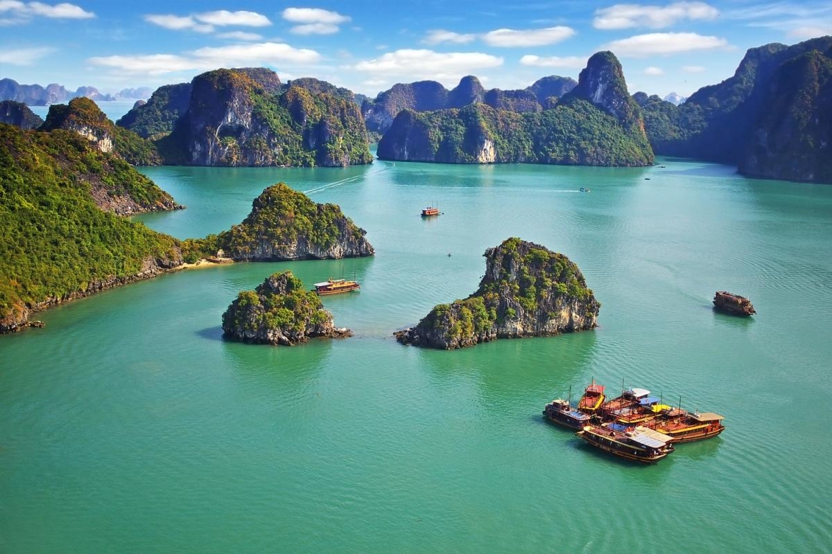 Ha Long - Yen Tu 2 days 1 night tour