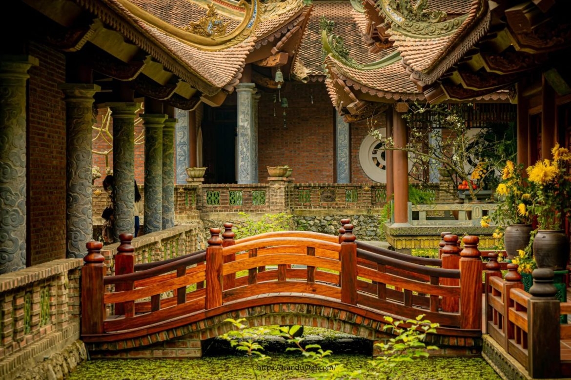 Bai Dinh Pagoda Tour - Dia Tang Phi Lai Tu – Cay Thi Pagoda 1 day