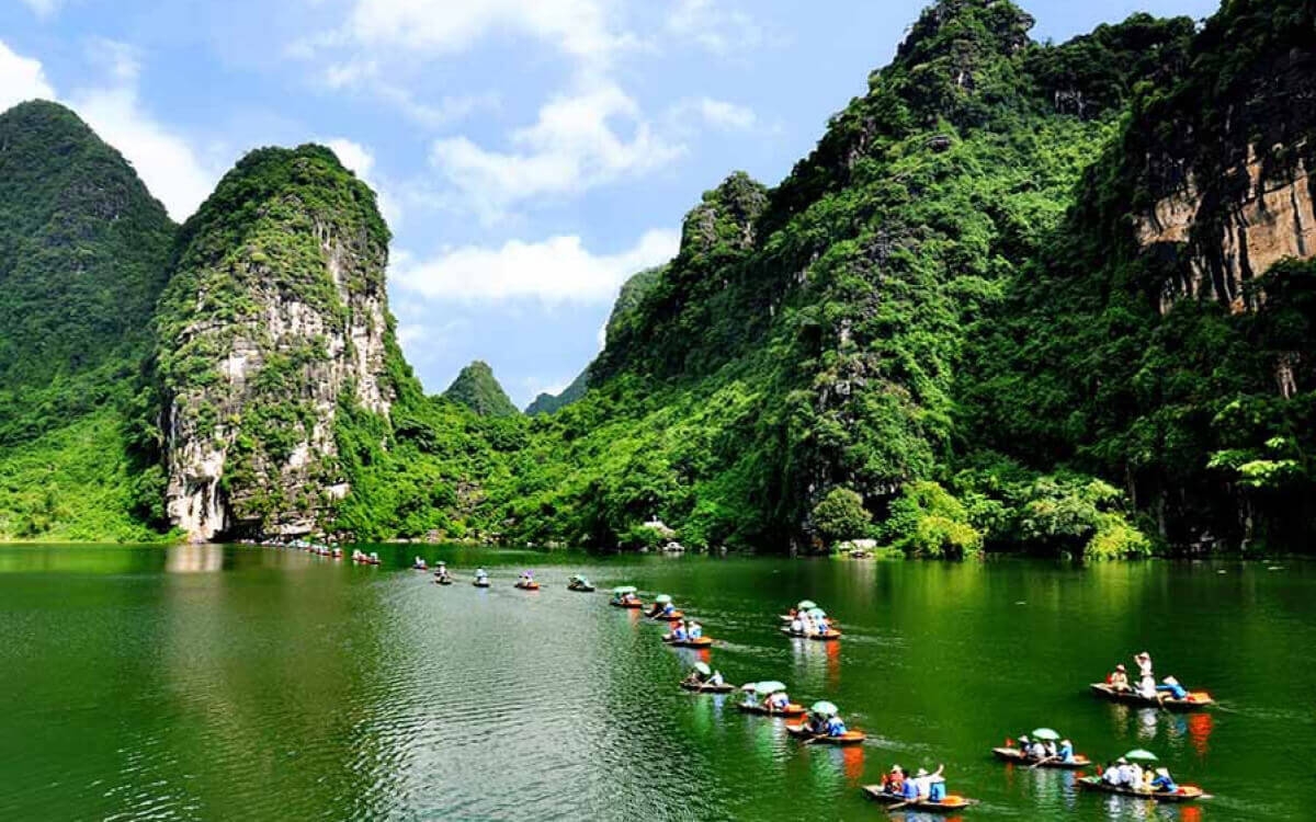 Tuyet Tinh Coc – Trang An – Hang Mua