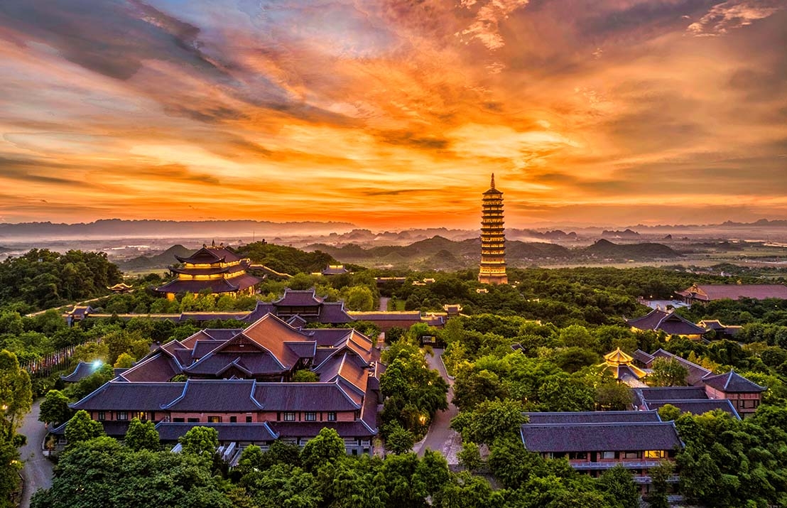Bai Dinh Pagoda Tour - Dia Tang Phi Lai Tu – Cay Thi Pagoda 1 day