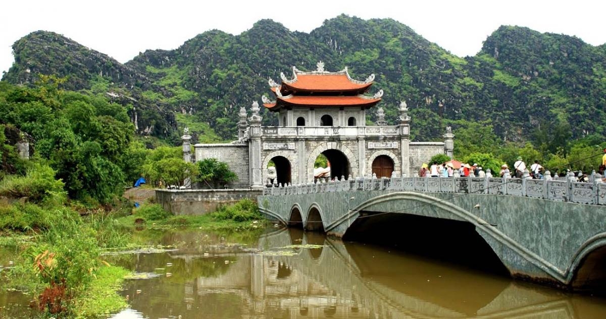 Hoa Lu – Trang An 1 day tour