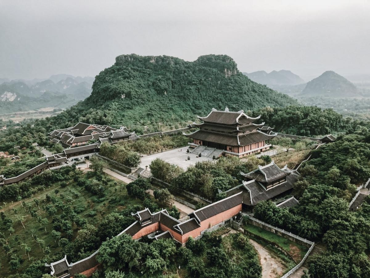 Ha Long - Yen Tu 2 days 1 night tour